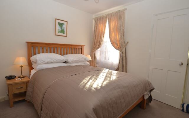 Crown Cottage