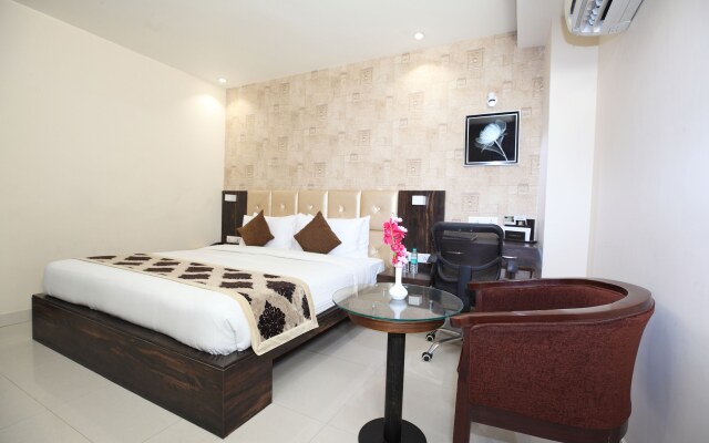 Pinnacle by Click Hotels, Lucknow