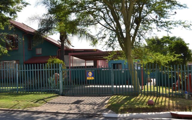 Africa Emerald at 47 Petronella