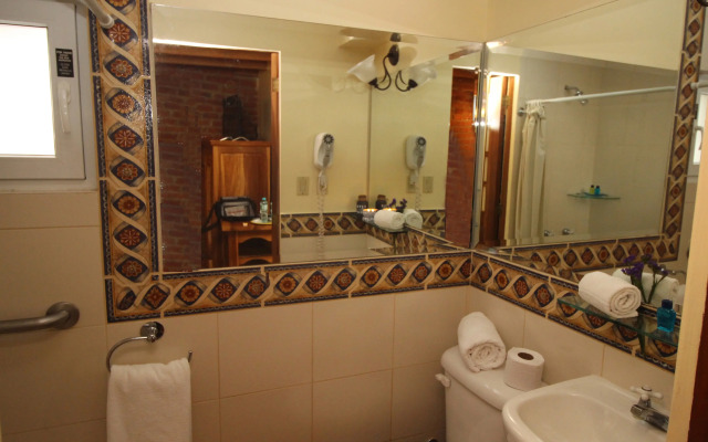 Vieja Cuba Hotel