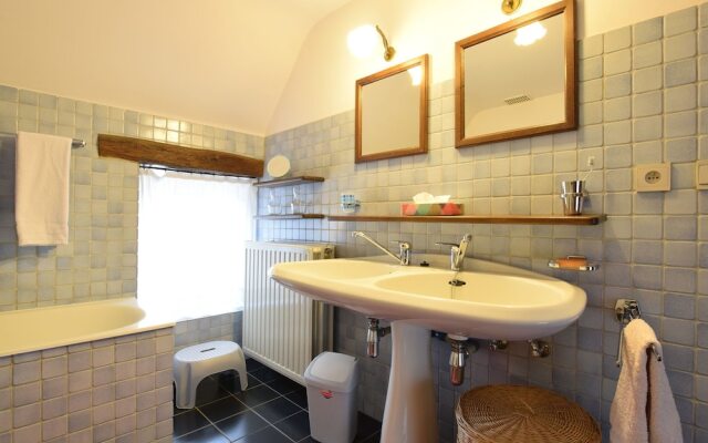 Rustic Holiday Home in Septon with Private Garden