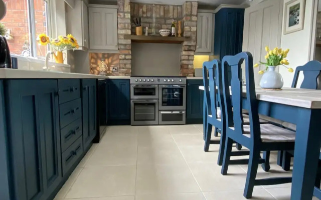 Remarkable 3-bed House in Belfast