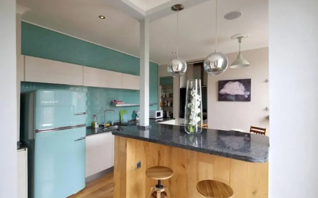 JOIVY Edinburgh Spacious Apartment - Royal Mile