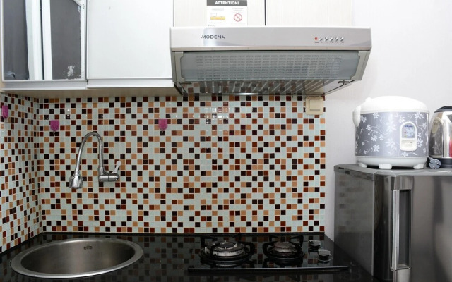 Simple And Nice Studio At Green Pramuka City Apartment