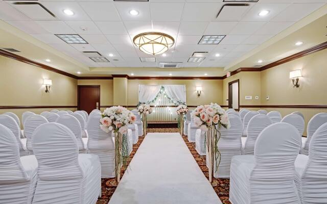 Best Western Plus Port O'Call Hotel