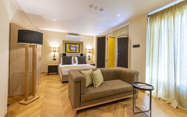 Ipelhome Plaka Boutique Apartments