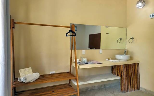 Macondo Raíz Holbox