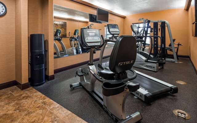 Best Western Plus Midwest Inn & Suites