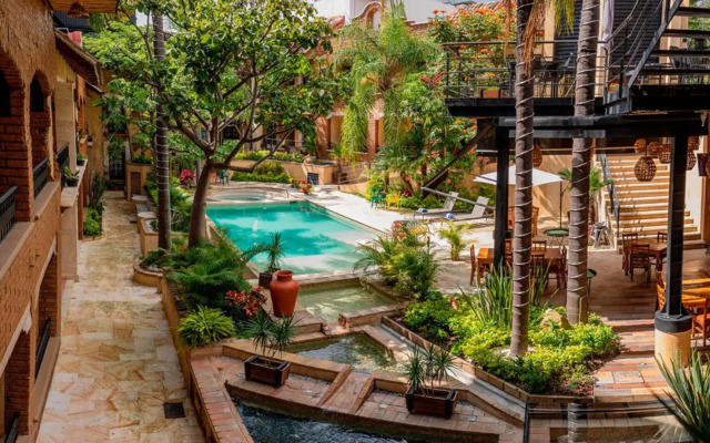 Casa de Adobe Gallery & Luxury Boutique