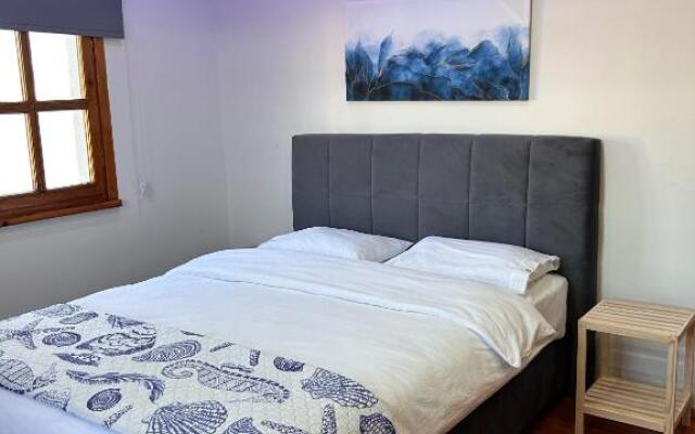5 bedrooms private house with sauna and 500 m2 garden