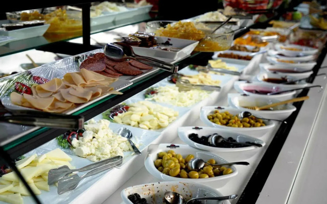 Grand Cenas Hotel