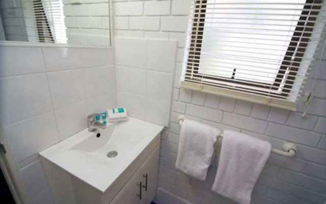 Trickett Gardens Holiday Inn