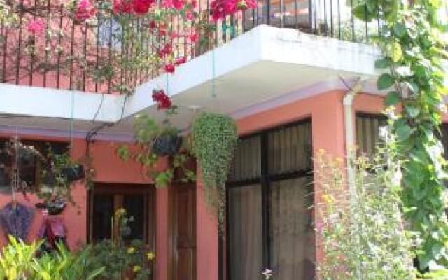 Casa de Marielena - local family homestay with 3 meals daily + wifi