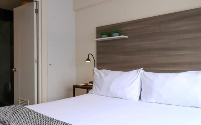w Beautiful 1BR w AC Near Central Restaurante