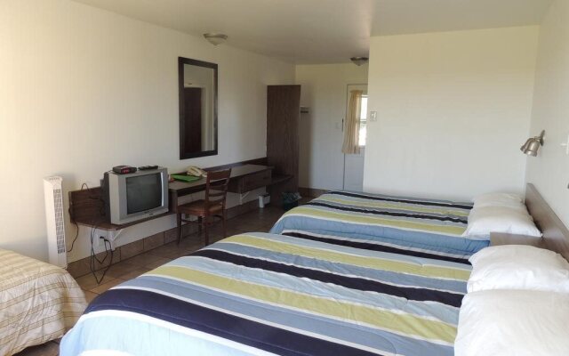 Balmoral Motel