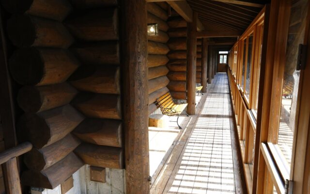 Reposer Hakuba