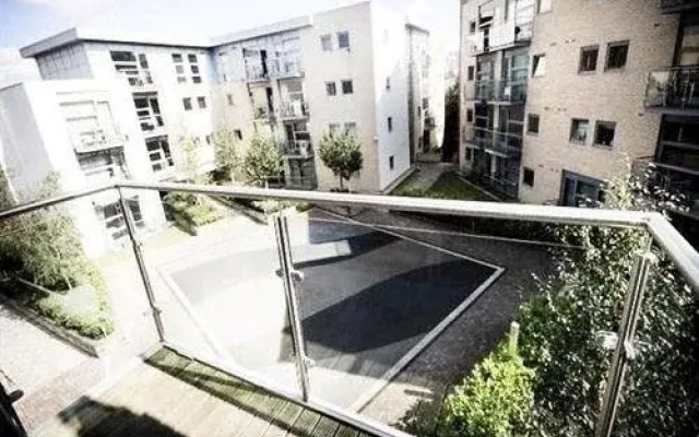 Alexander Apartments Lime Square