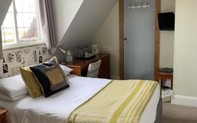 Knights Court Hotel