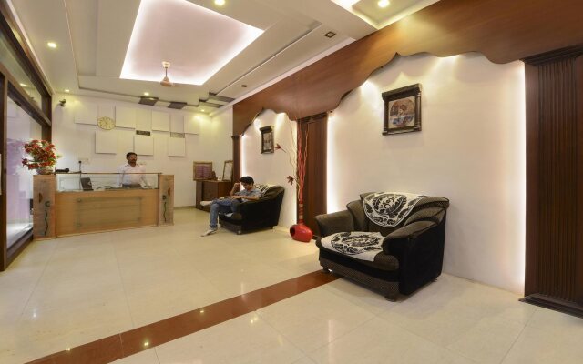 OYO 12221 Hotel M house