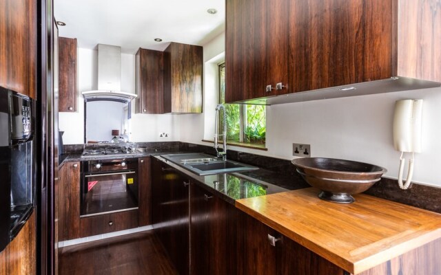 Quiet Kensington Mews House