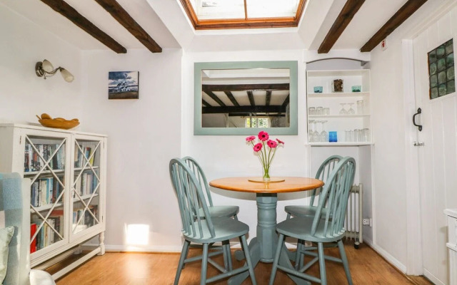 Swanfield Cottage