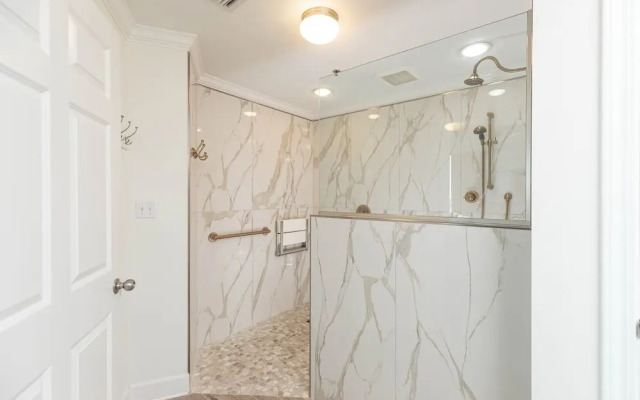 Phoenix Ix 508 3 Bedroom Condo