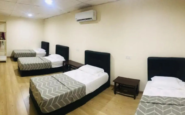 Pak Long Shoplot Homestay 2