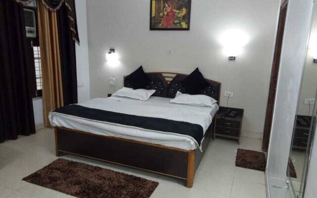 Hotel 4 U Rishikesh - Hostel