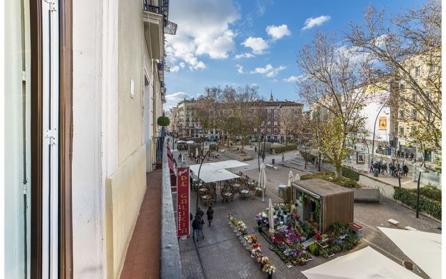 Brand new apartment next to Puerta del Sol