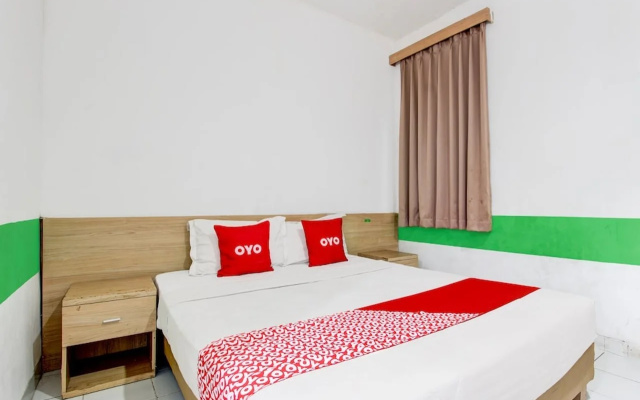 Collection O Jalan Slamet Riyadi Near Kampung Batik Kauman Formerly Hotel Grand Kota – Guest Rooms – Surakarta