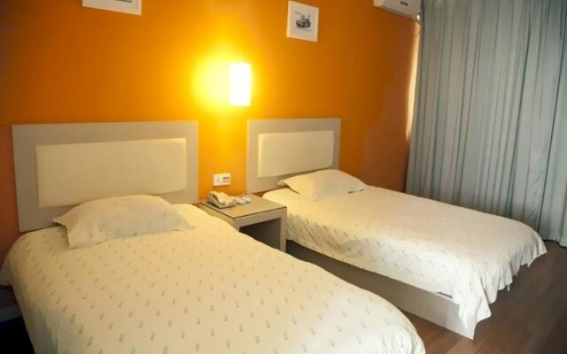 Suez Bus Hotel