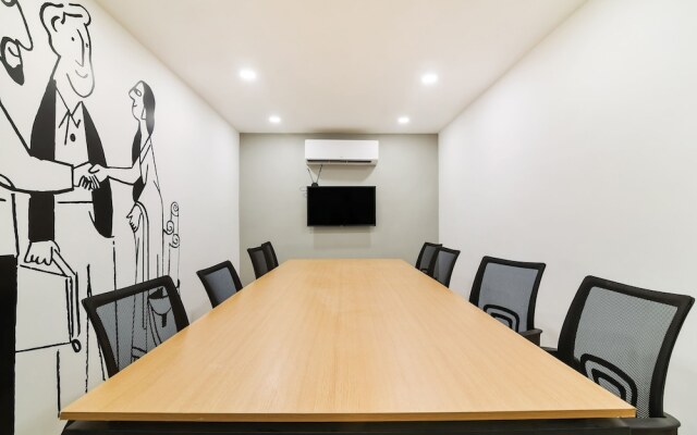 OYO Townhouse 174 Gandhipuram