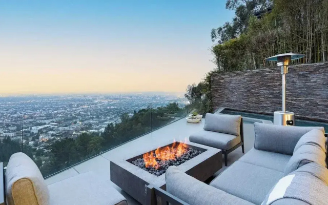 Hollywood Overlook by Avantstay Private Pool + Hot Tub Panoramic Views