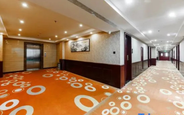 Tingmei Hotel (Nanyang Road Xinglongpu Subway Station)