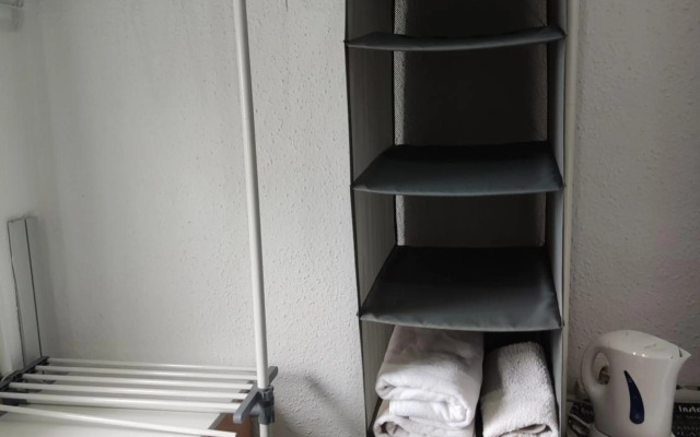 CAJA MAGICA Privada baño compartido