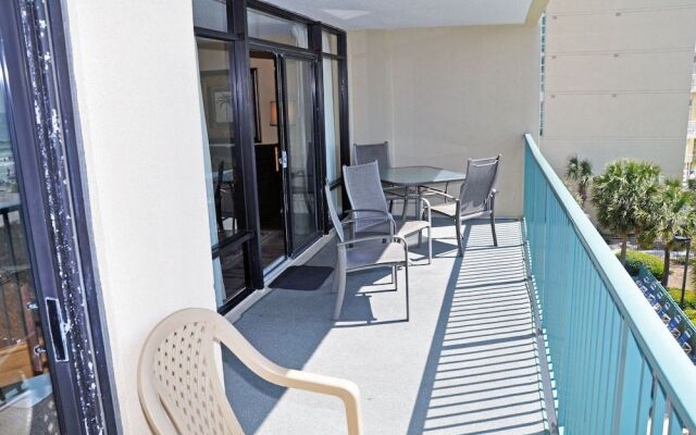Verandas 305 3 Br condo by RedAwning