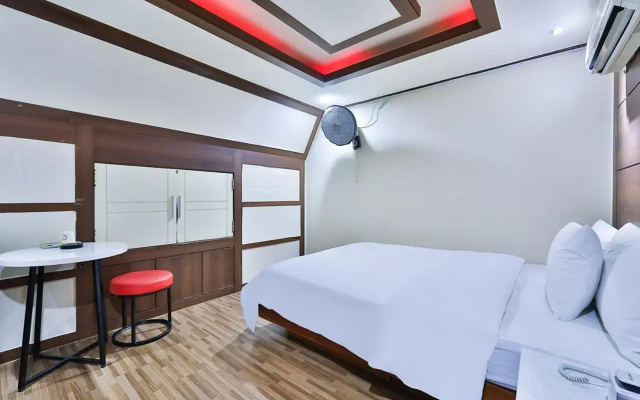 Picasso Motel Jongno