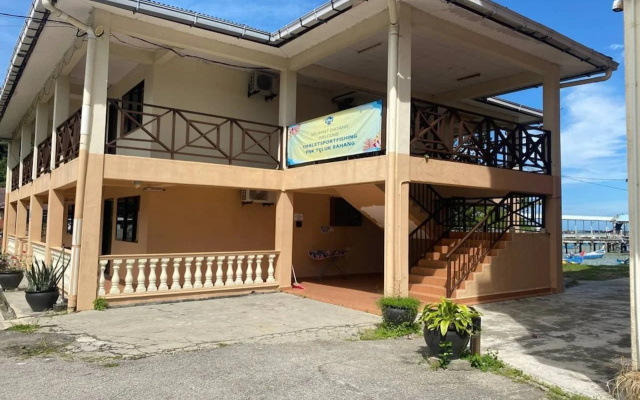 Capital O 91094 Hotel & Chalet Sportfishing — 2-star hotel in Teluk Bahang