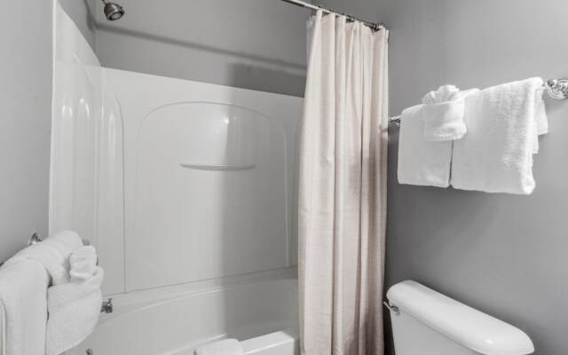 Havens #1832 2 Bedroom Condo by Redawning