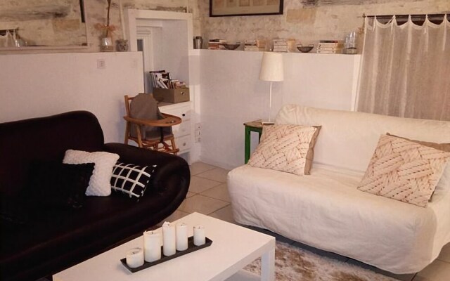 Holiday home Aqueducienne