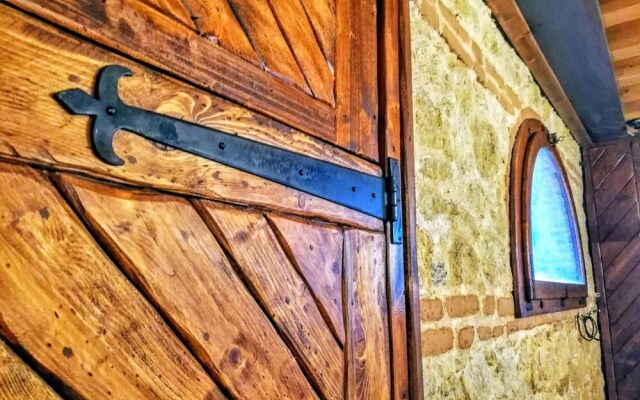 Casale Medievale-Per La Dolce Vita