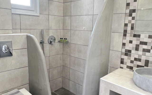 White Lily - Adults Only 16 plus