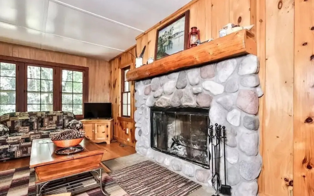 Hearthwood Beach House - On Lake Tomahawk