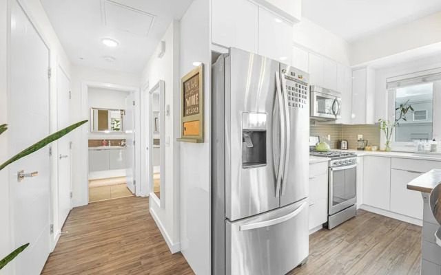 The Iris DT Condo with AC in Mission