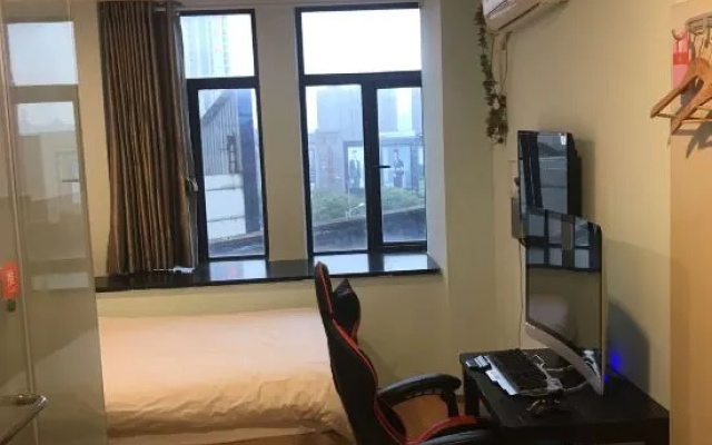 Boerman Electric Sports Apartment (Shanghai Gucun Park Subway Station Branch) – Guest Rooms – Shanghai