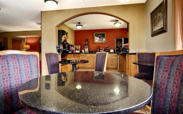 Best Western Shelbyville Inn and Suites Celebration Inn