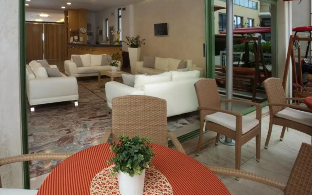 Hotel International