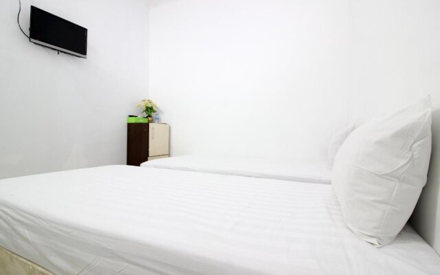 RedDoorz near Adisucipto Airport 3