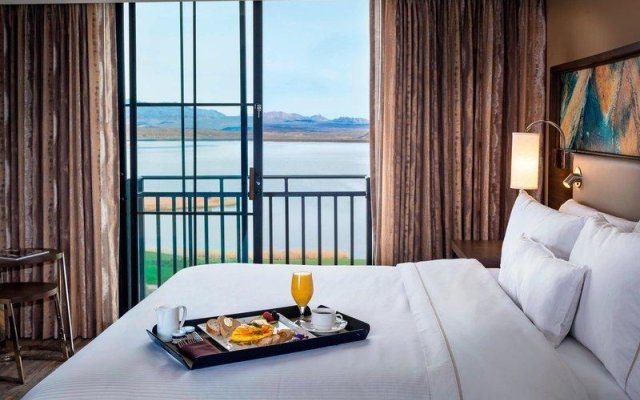 Lake Las Vegas Resort Vacation Villas