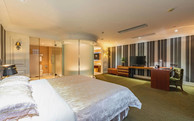 Kingdom Hotel